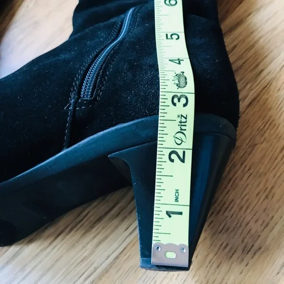 Black suede zip up boots in EUC - Picture 9 of 11